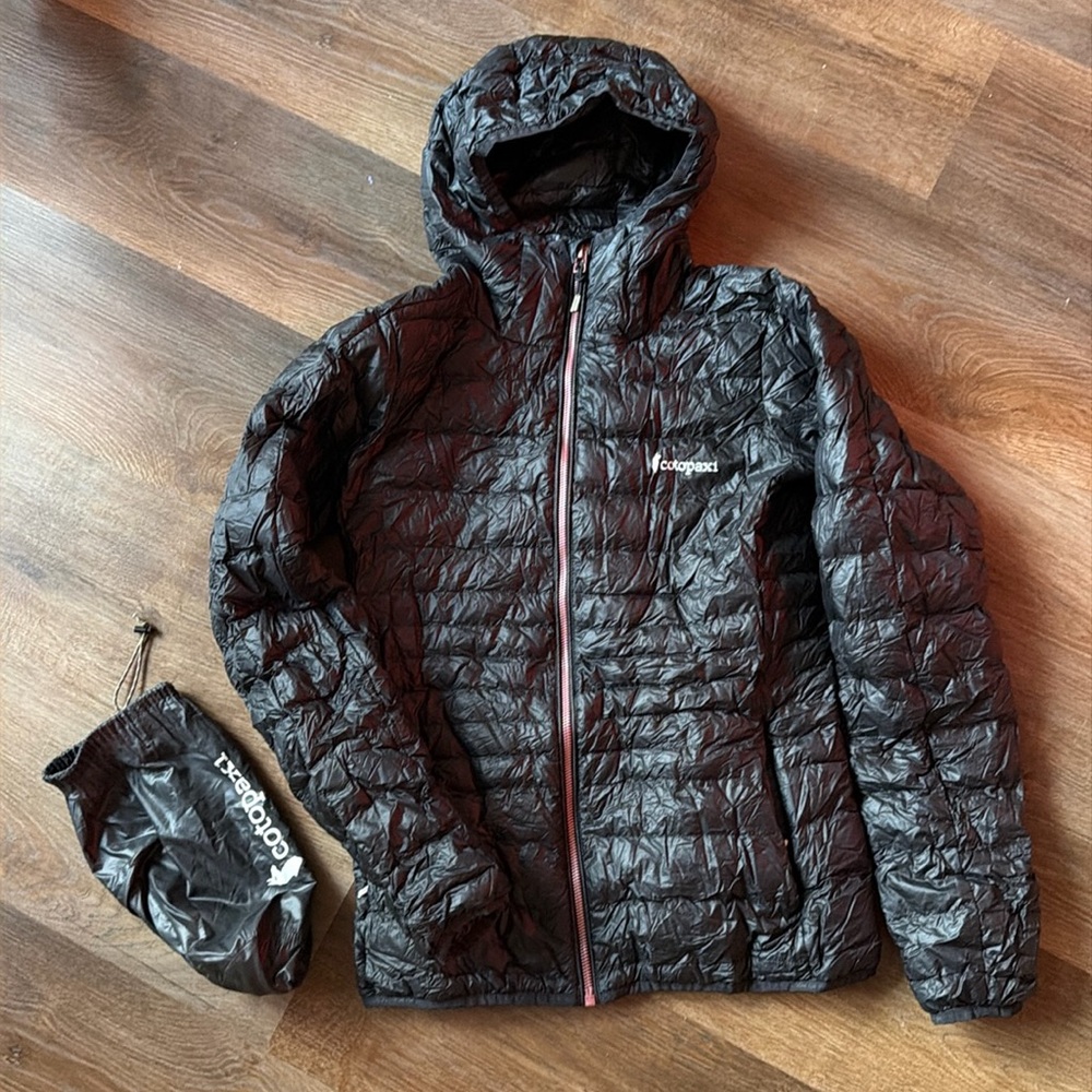 Cotopaxi hooded down jacket size small